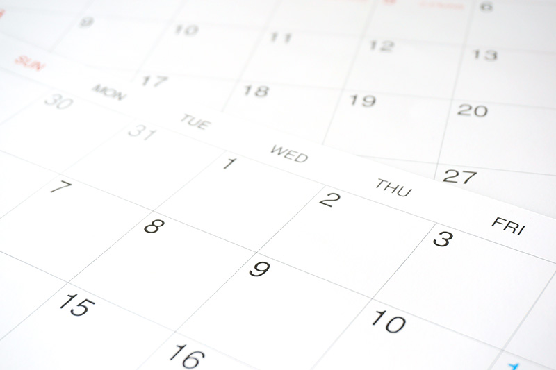 電話又は公式LINEでご予約ください